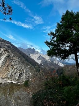 Carrara e Colonnata per il famoso marmo italiano image preview