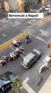 Benvenuti a Napoli 🚗🛵🌬️ 😅 image preview
