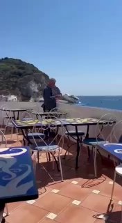 история про чайку в ресторане на острове Искья image preview